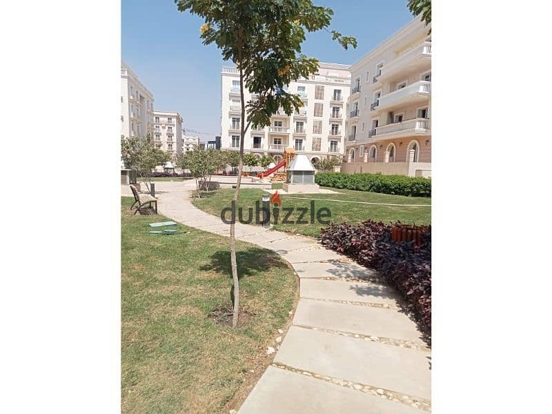 Apartment for sale Ready to move prime location under market price bahary view landscape in Compound hyde park 3