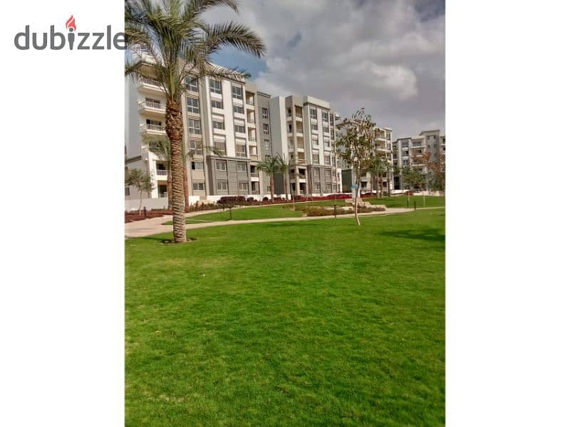 Apartment for sale Ready to move prime location under market price bahary view landscape in Compound hyde park 4