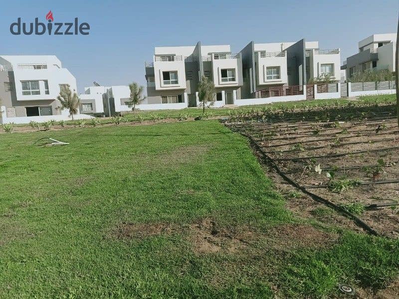 townhouse for sale 208m with installments prime location view landscape in Hyde Park Compound, Fifth Settlement 8