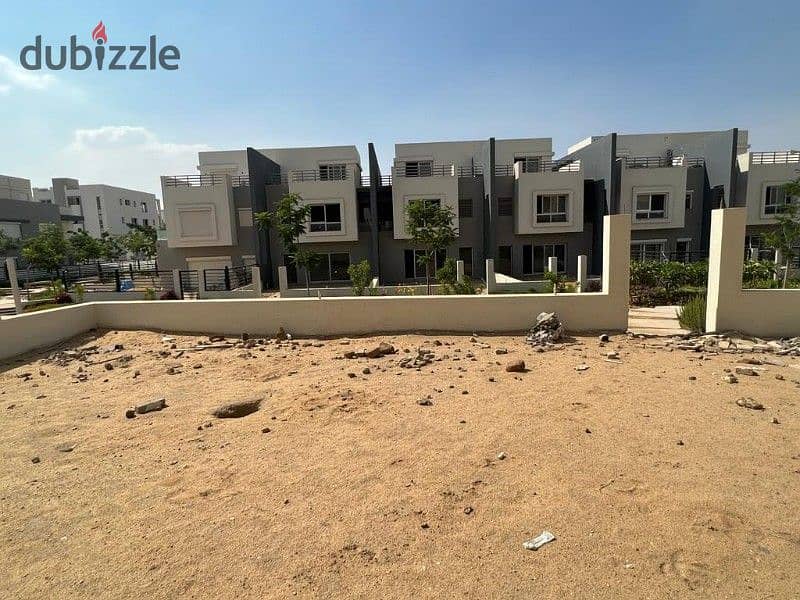 townhouse for sale 208m with installments prime location view landscape in Hyde Park Compound, Fifth Settlement 13