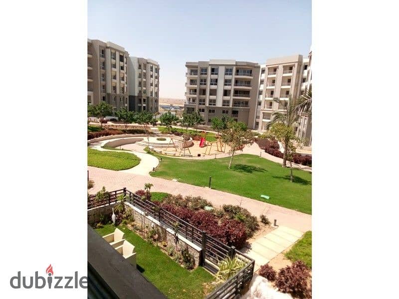 Apartment for sale with a view open to a commercial area and the largest landscape in  prime location 1