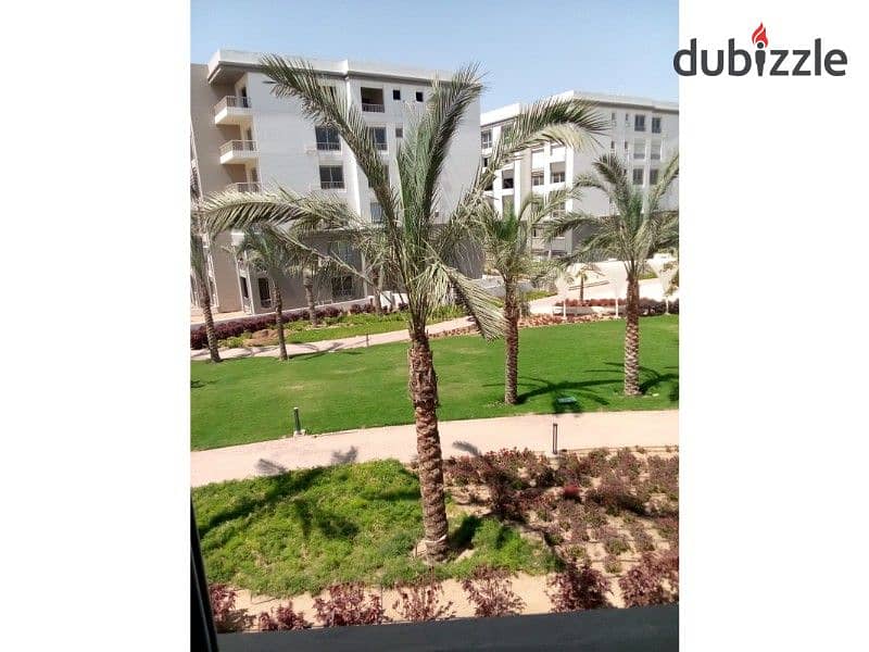 Apartment for sale with a view open to a commercial area and the largest landscape in  prime location 3