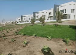 Townhouse 3 bedrooms for sale, lagoon view, in installments, Prime Location 0