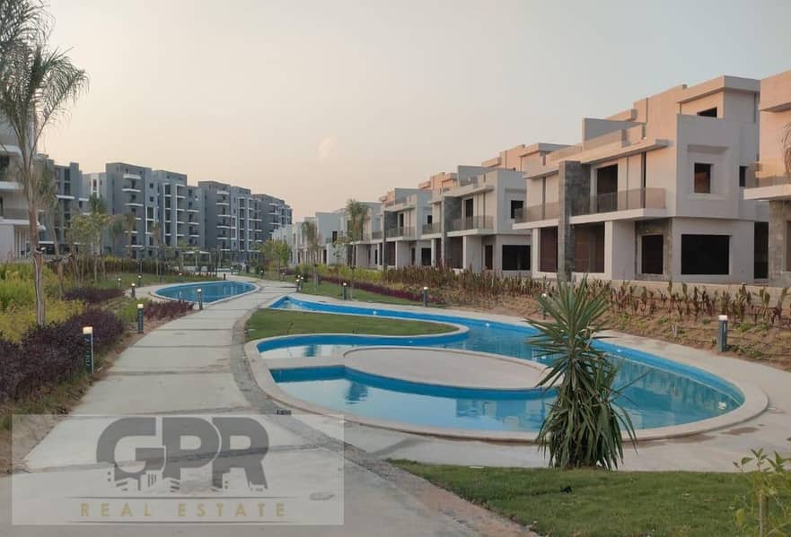 Penthouse for sale with pool view in Sun Capital / بنتاهوس للبيع فى صن كابيتال ب فيو على حمام سباحه 1