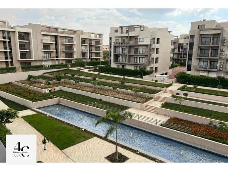 Apartment with roof in Marasem fifth square with prime location bahri 134m . 3