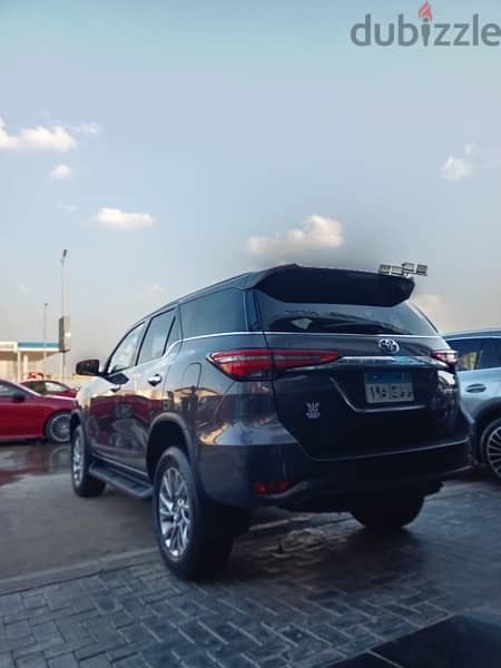 Toyota Fortuner 2023 elgans 2