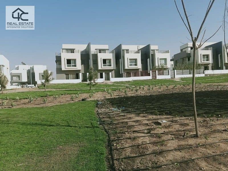 for sale townhouse 208m with installments prime location view landscape in Hyde Park Compound, Fifth Settlement 6