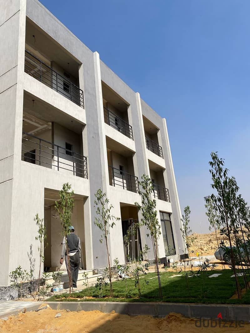 Own a duplex with a garden, delivery in 2025, fully finished, with a 40% discount on cash in Reportage - Mostakbal City Compound 1