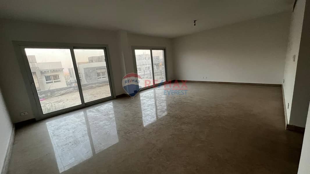 Resale Finished Ground Duplex With Garden In Etapa -ElSheikh Zayed 3