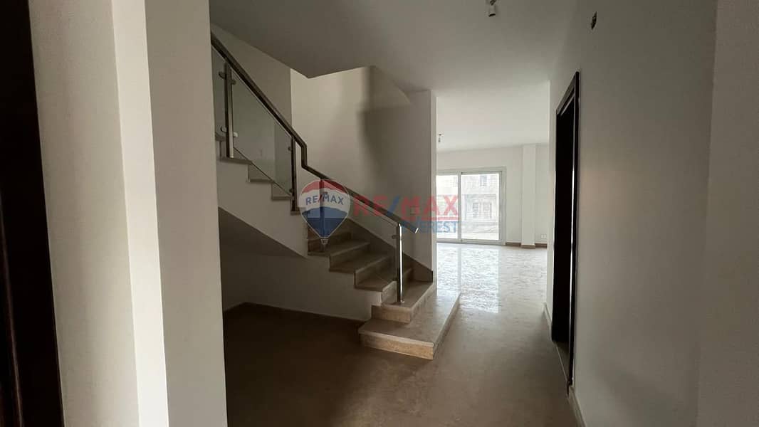 Resale Finished Ground Duplex With Garden In Etapa -ElSheikh Zayed 4