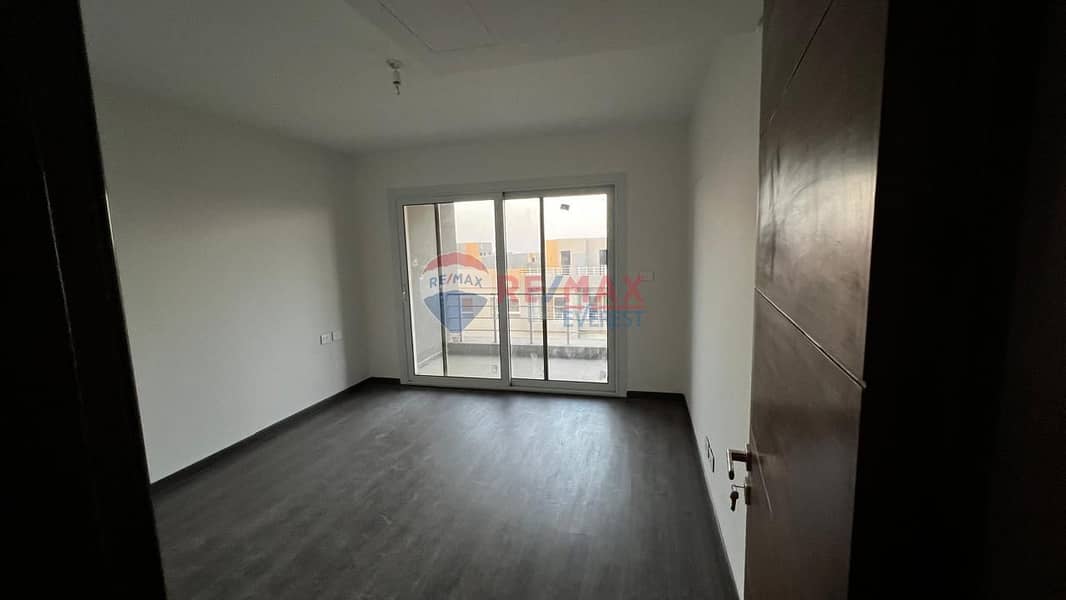 Resale Finished Ground Duplex With Garden In Etapa -ElSheikh Zayed 5