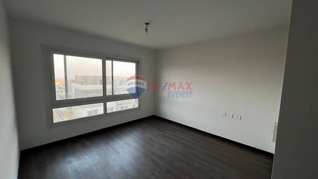 Resale Finished Ground Duplex With Garden In Etapa -ElSheikh Zayed 6