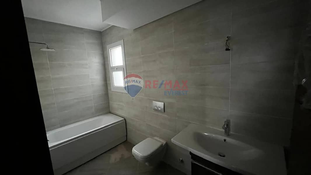 Resale Finished Ground Duplex With Garden In Etapa -ElSheikh Zayed 9