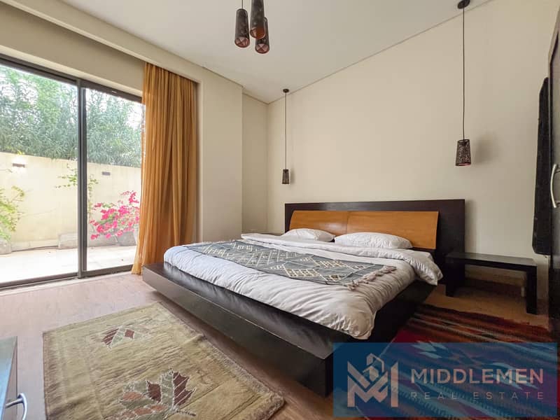 شقة  130 متر جاردن 130 متر  متشطبة  بالكامل  بالتكيفات  والمطبخ  والفرش  لاك فيو التجمع الخامس lake view 4