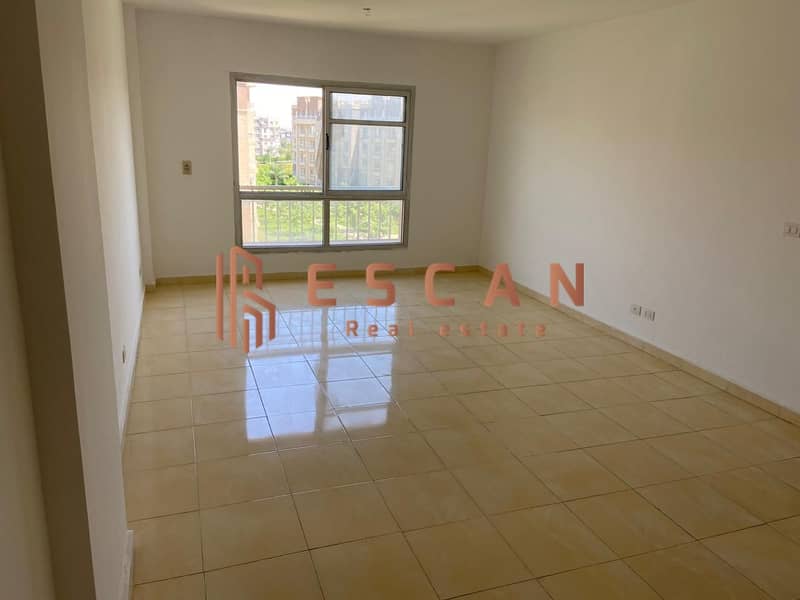 New apartment for rent in Madinaty, very prime location, wide garden floor view 2