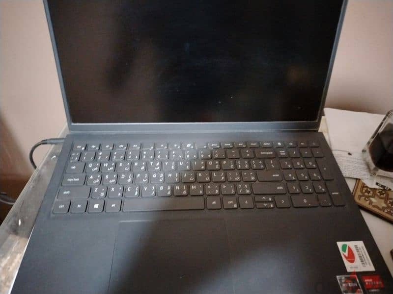 labtop dell vestro 3515 soft used 1