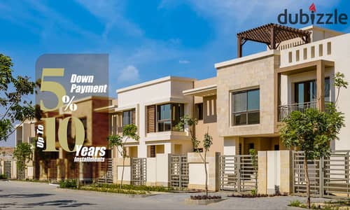 Duplex with 4 bedrooms for sale in Taj City, directly in front of the airport.