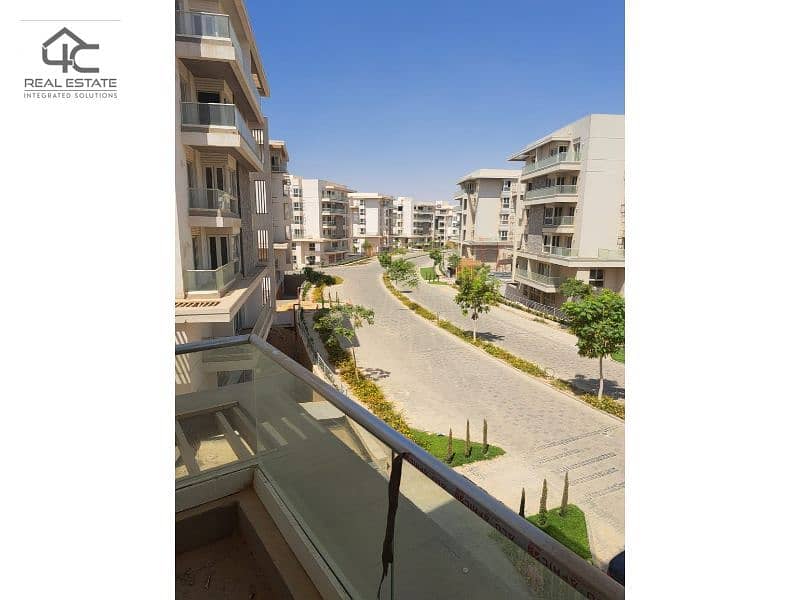 For sale apartment 140 m prime location under market price in Mountain View Compound 13