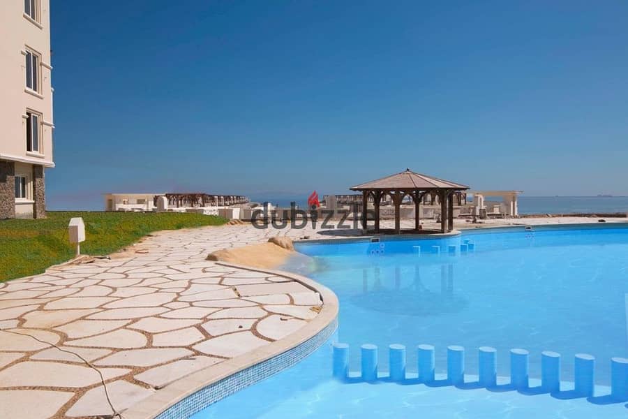 Chalet with a roof on the sea in Ain Sokhna, with a down payment of 633 thousand 1