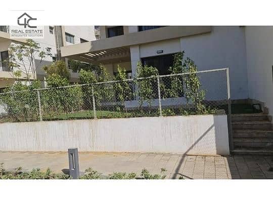 Ground floor apartment with garden, finished with air conditioners, in installments, in the Fifth Settlement 4