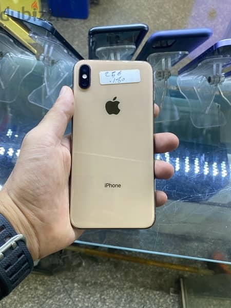 xs max 256G used 0