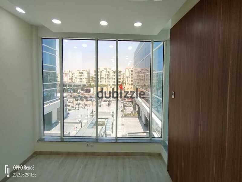 Office space  58 sqm prime location for rent in Trivium square 6