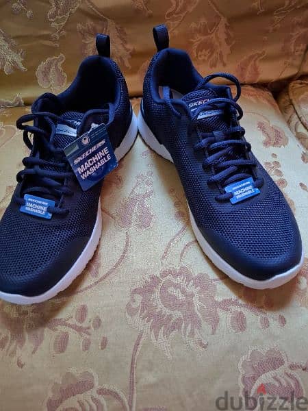 skechers سكتشرز اصلي مقاس 42.5 1