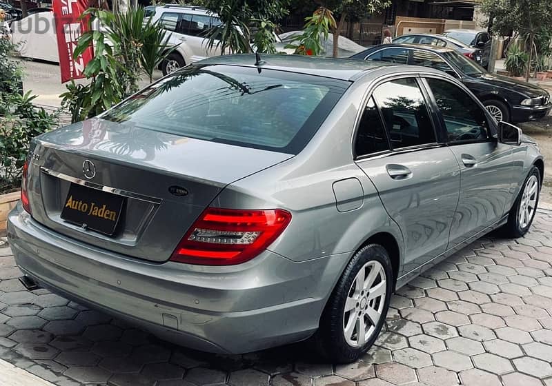 Mercedes-Benz C180 2014 4