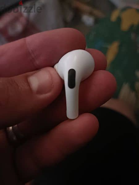 apple airpods pro 4