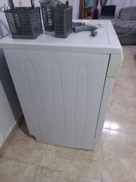 zanussi dishwasher 2