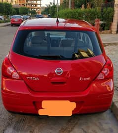 Nissan Tiida 2012