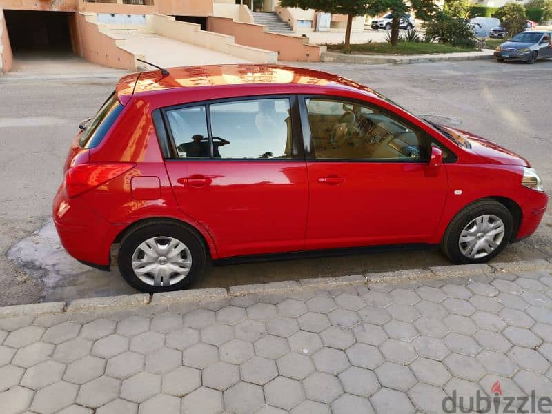 Nissan Tiida 2012 3