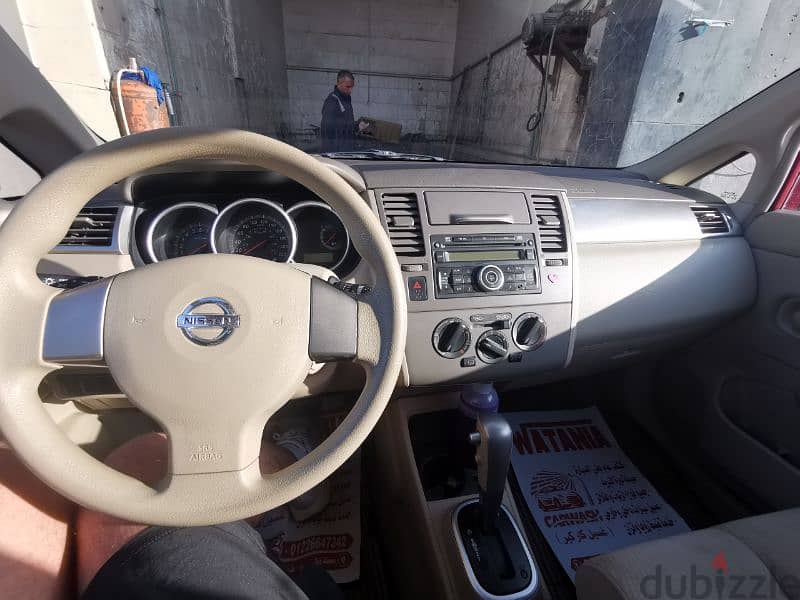 Nissan Tiida 2012 6