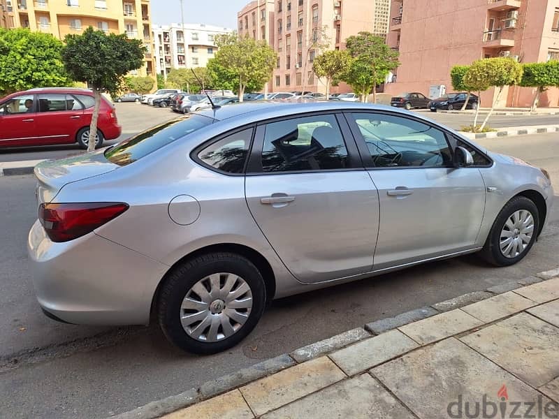 Opel Astra 2013 4