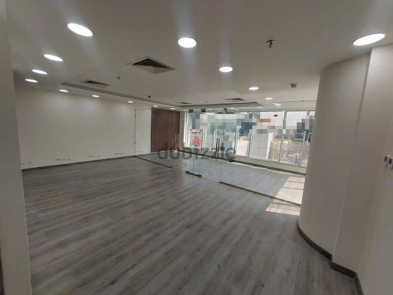 مكتب اداري للايجار 114م علي شارع التسعين التجمع الخامس Office For Rent 3