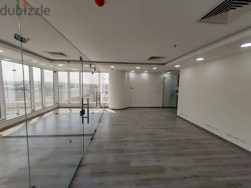 مكتب اداري للايجار 114م علي شارع التسعين التجمع الخامس Office For Rent 0