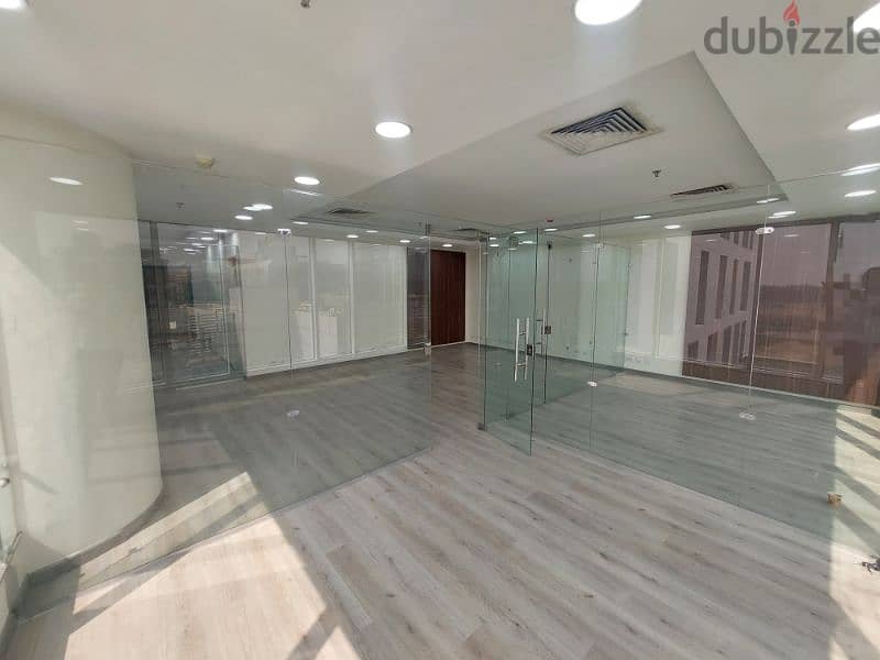 مكتب اداري للايجار 114م علي شارع التسعين التجمع الخامس Office For Rent 6