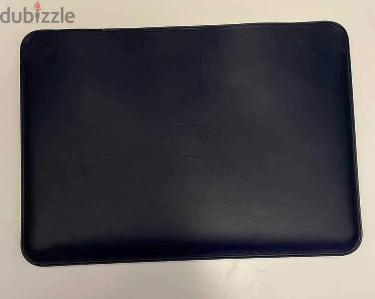 MacBook (Retina, 12-inch, Early 2015) with apple orignal cover and box 5