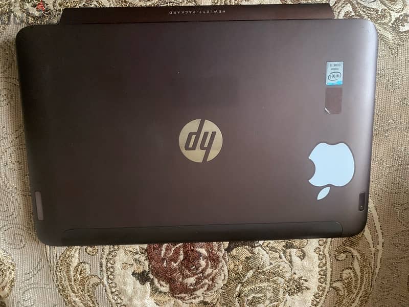 لاب توب HP بيتحول تابلت ، انيق جدا لشغل المكاتب و الشركات 2