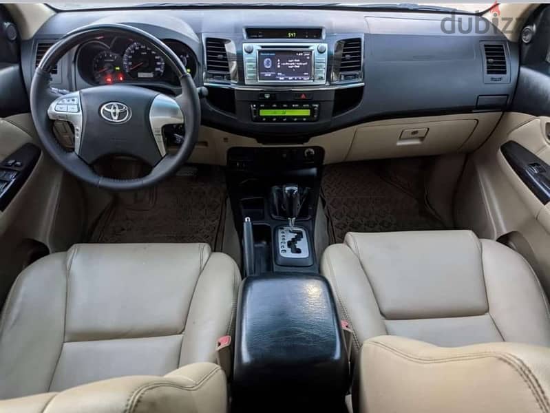 Toyota Fortuner 2013 7