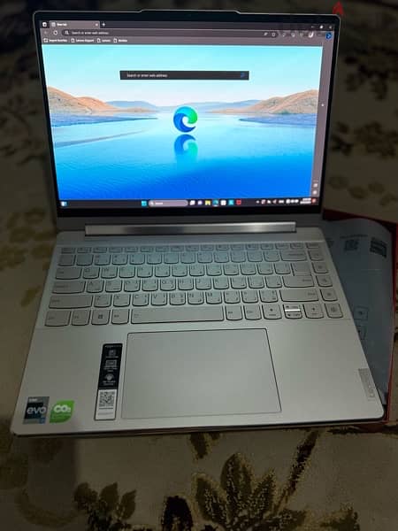 laptop lenovo yoga 9 core i7 - 16 GB RAM 13th generation 16