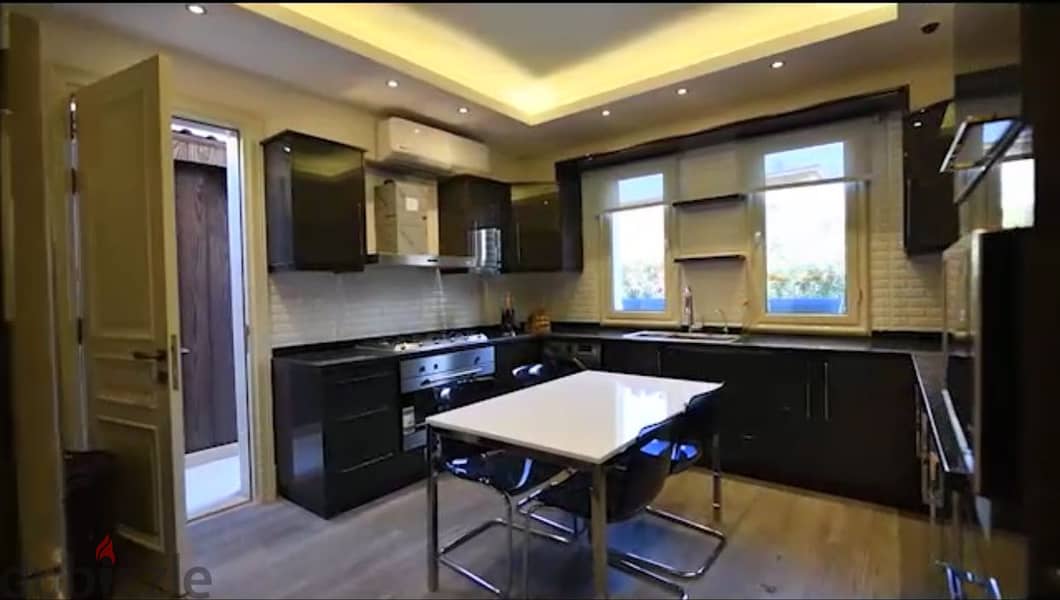 فيلا للبيع بالفرش الترا سوبر لوكس التجمع الخامس كمبوند  villa for sale 5