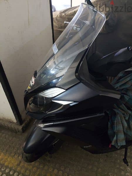 kymco down townسكوتر كيمكو ٣٥٠ داون تاون 1