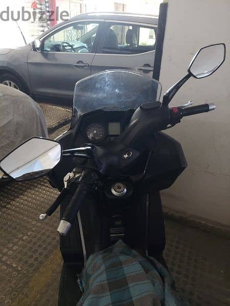 kymco down townسكوتر كيمكو ٣٥٠ داون تاون 2