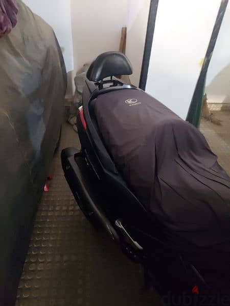 kymco down townسكوتر كيمكو ٣٥٠ داون تاون 3