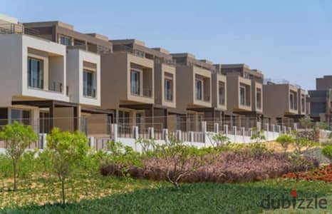 Resale Townhouse villa at palm hills new cairo ready to move very prime location on hilltop with the lowest price in the market