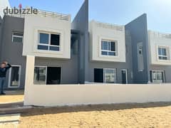 Town for sale with landscape view in installments in Hyde Park, Fifth Settlement, 215 m