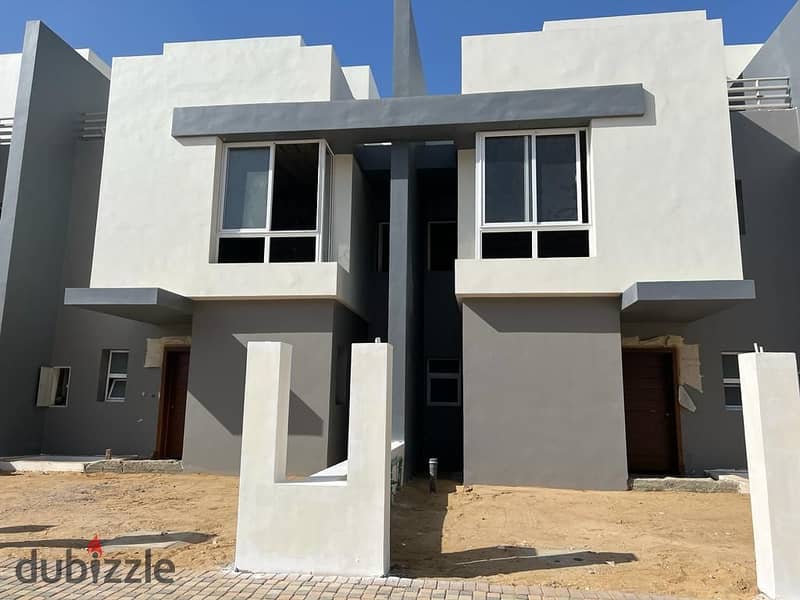 Town for sale with landscape view in installments in Hyde Park, Fifth Settlement, 215 m 1