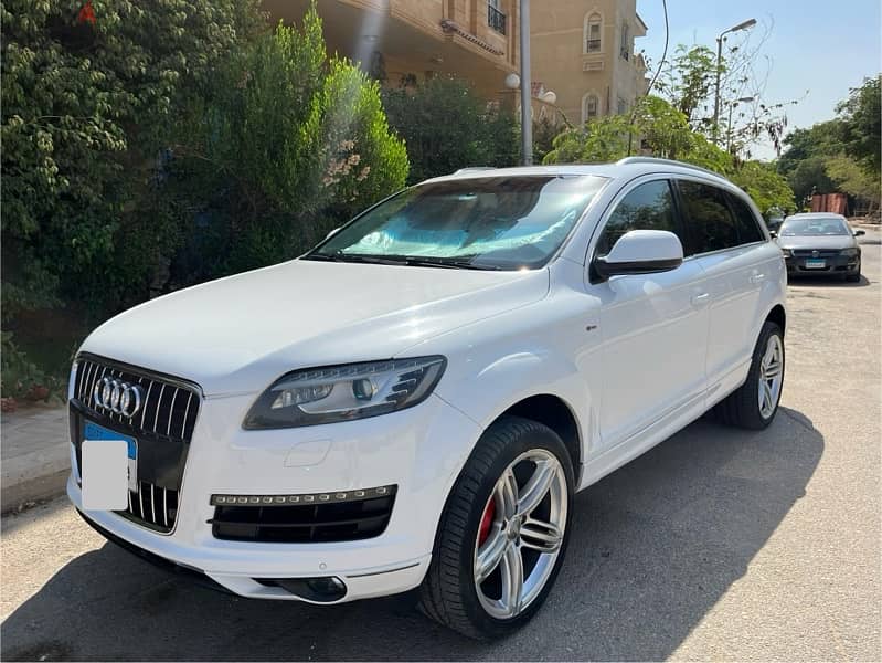 Audi Q7 2011 0