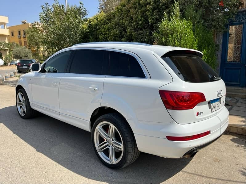 Audi Q7 2011 3